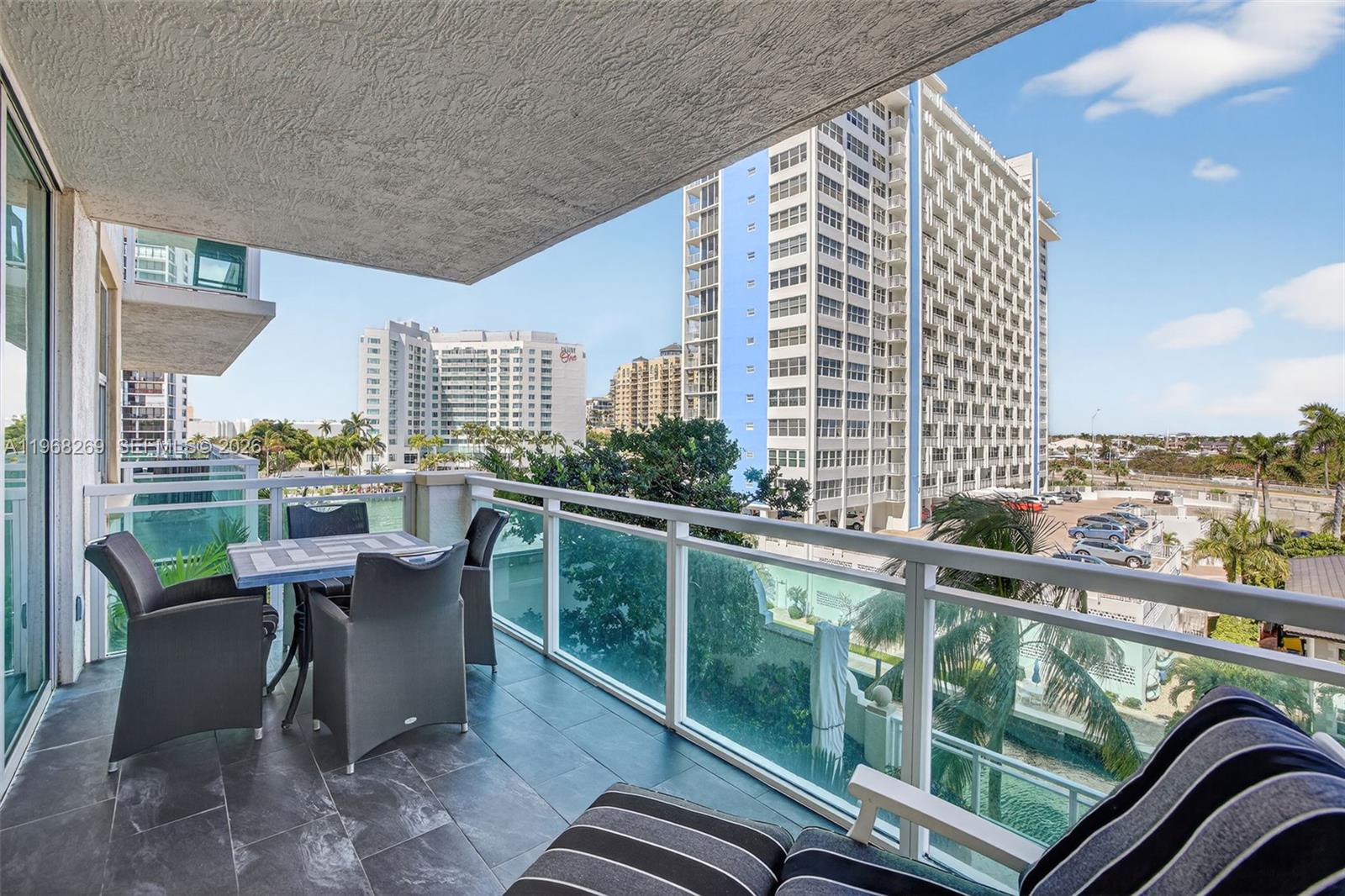 LE CLUB INTERNATIONAL - Residential