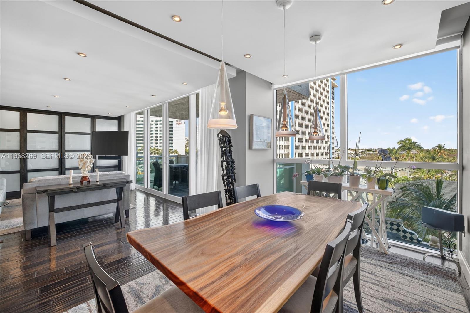 LE CLUB INTERNATIONAL - Residential