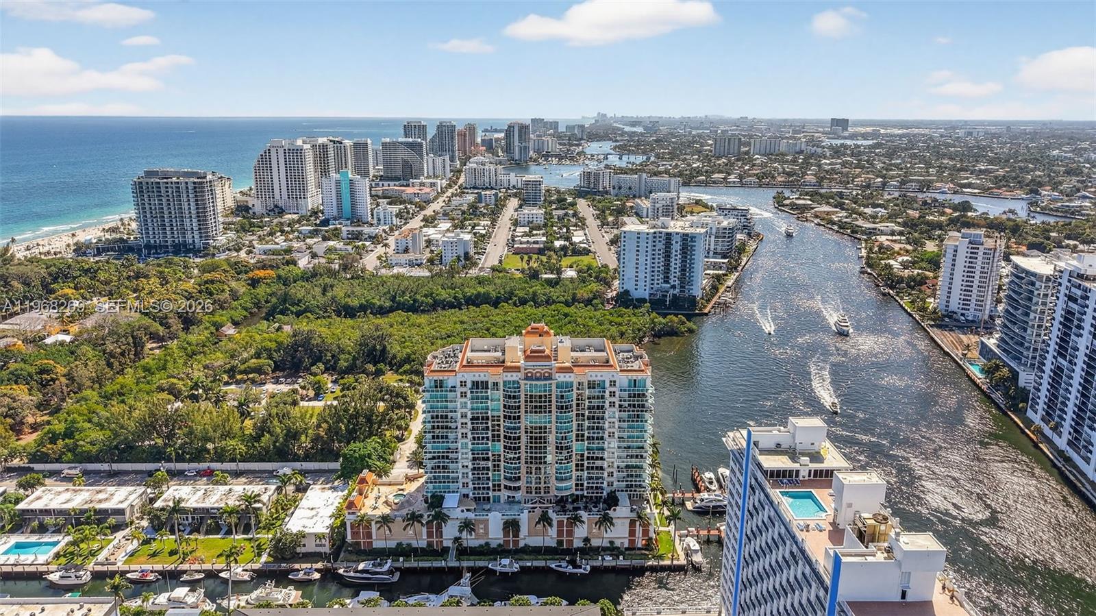 LE CLUB INTERNATIONAL - Residential