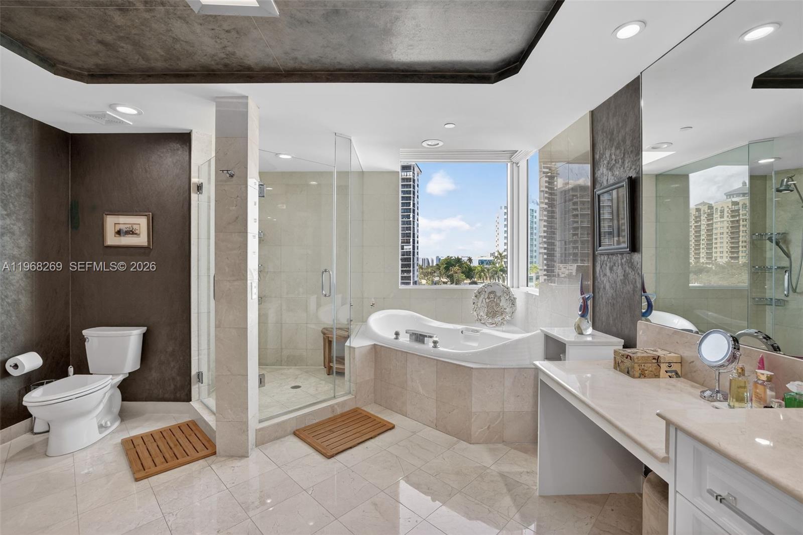 LE CLUB INTERNATIONAL - Residential