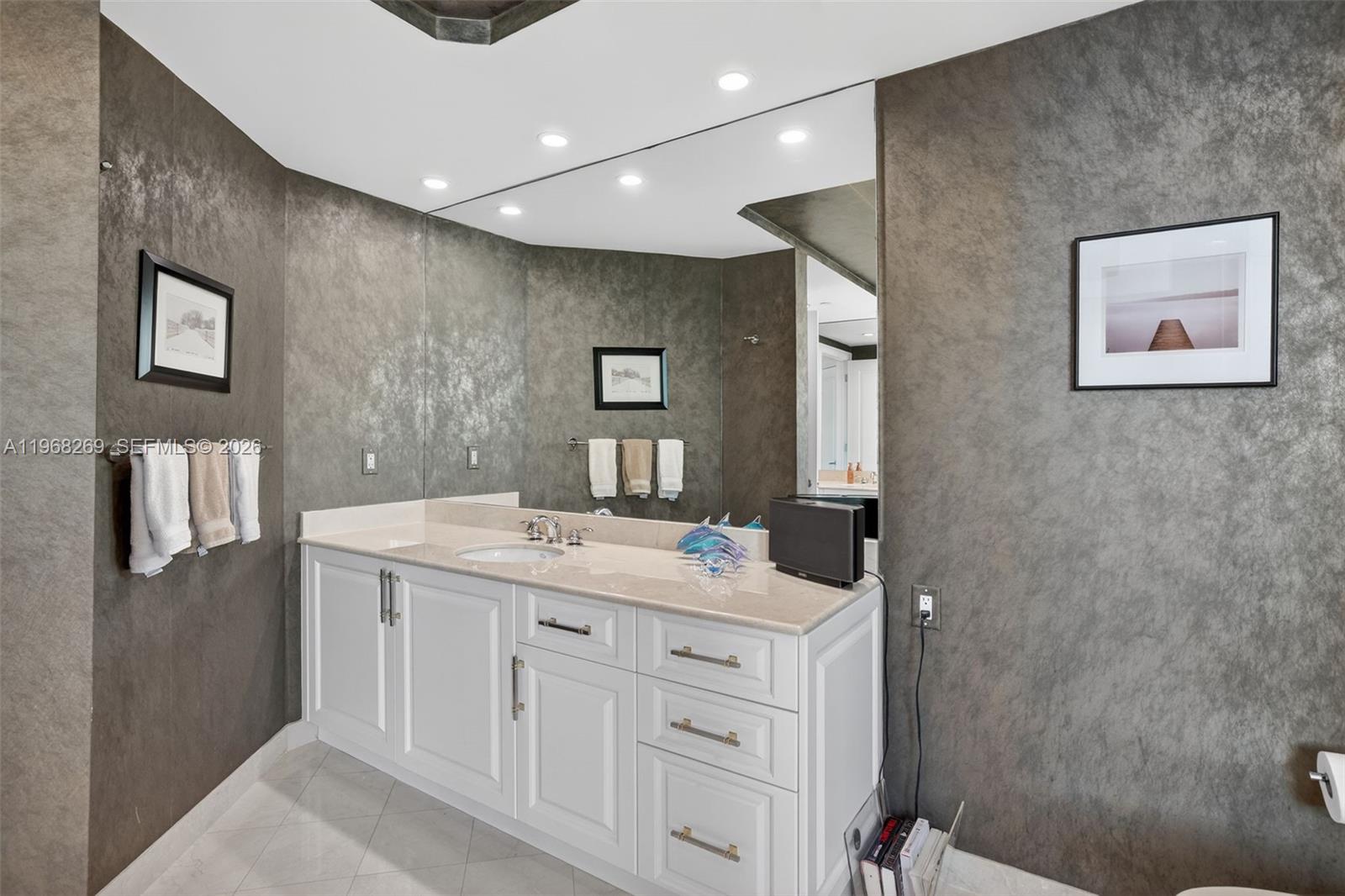 LE CLUB INTERNATIONAL - Residential