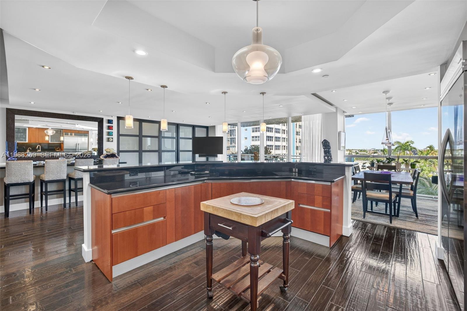 LE CLUB INTERNATIONAL - Residential