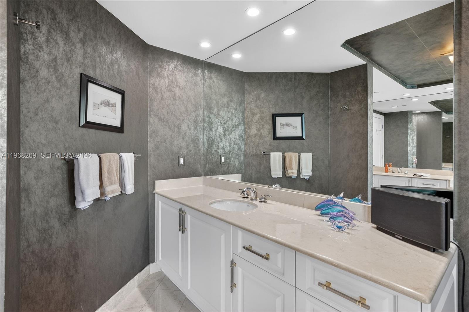 LE CLUB INTERNATIONAL - Residential