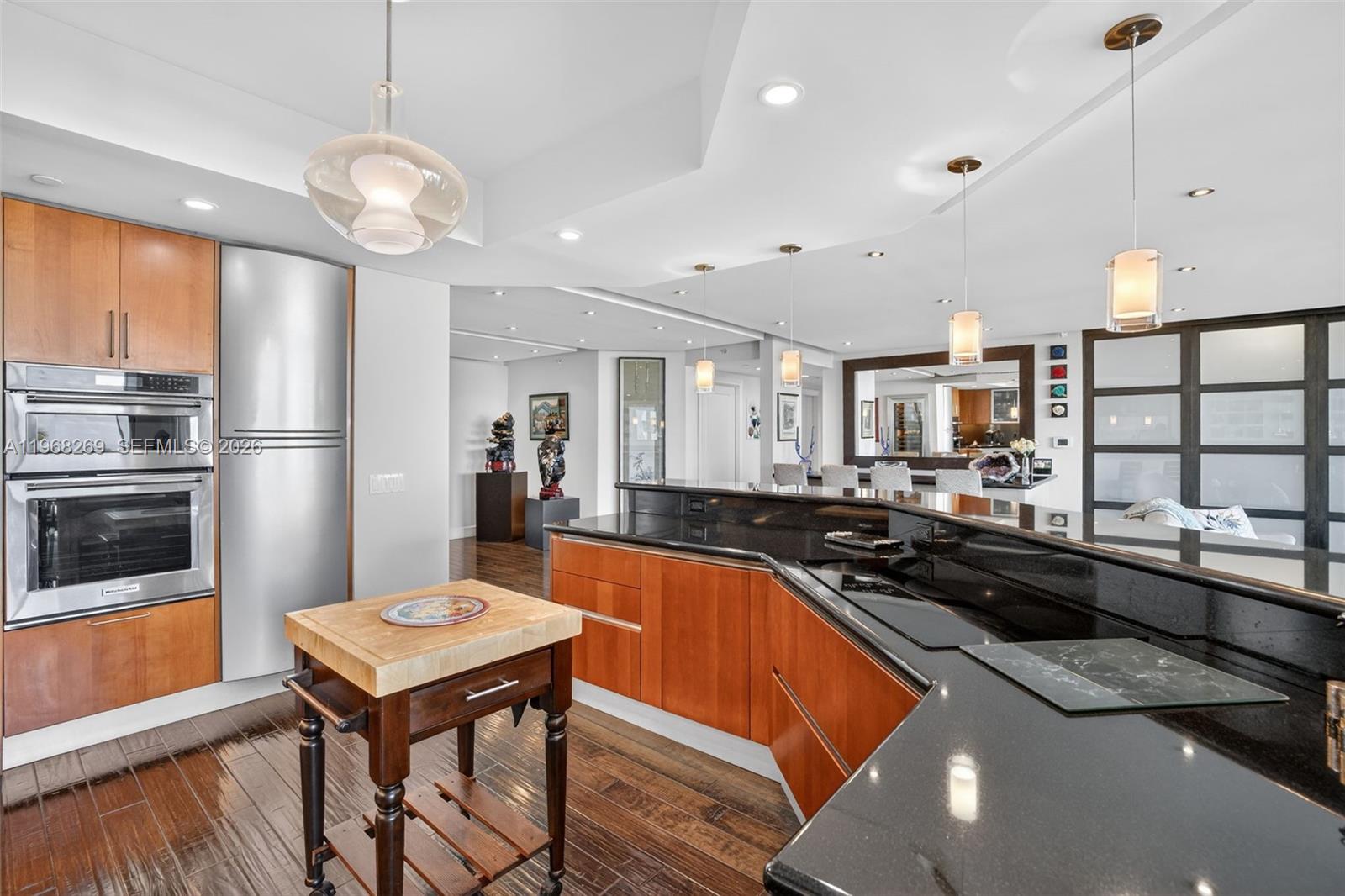 LE CLUB INTERNATIONAL - Residential