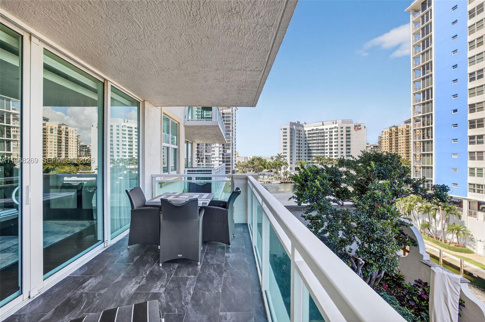 LE CLUB INTERNATIONAL - Residential