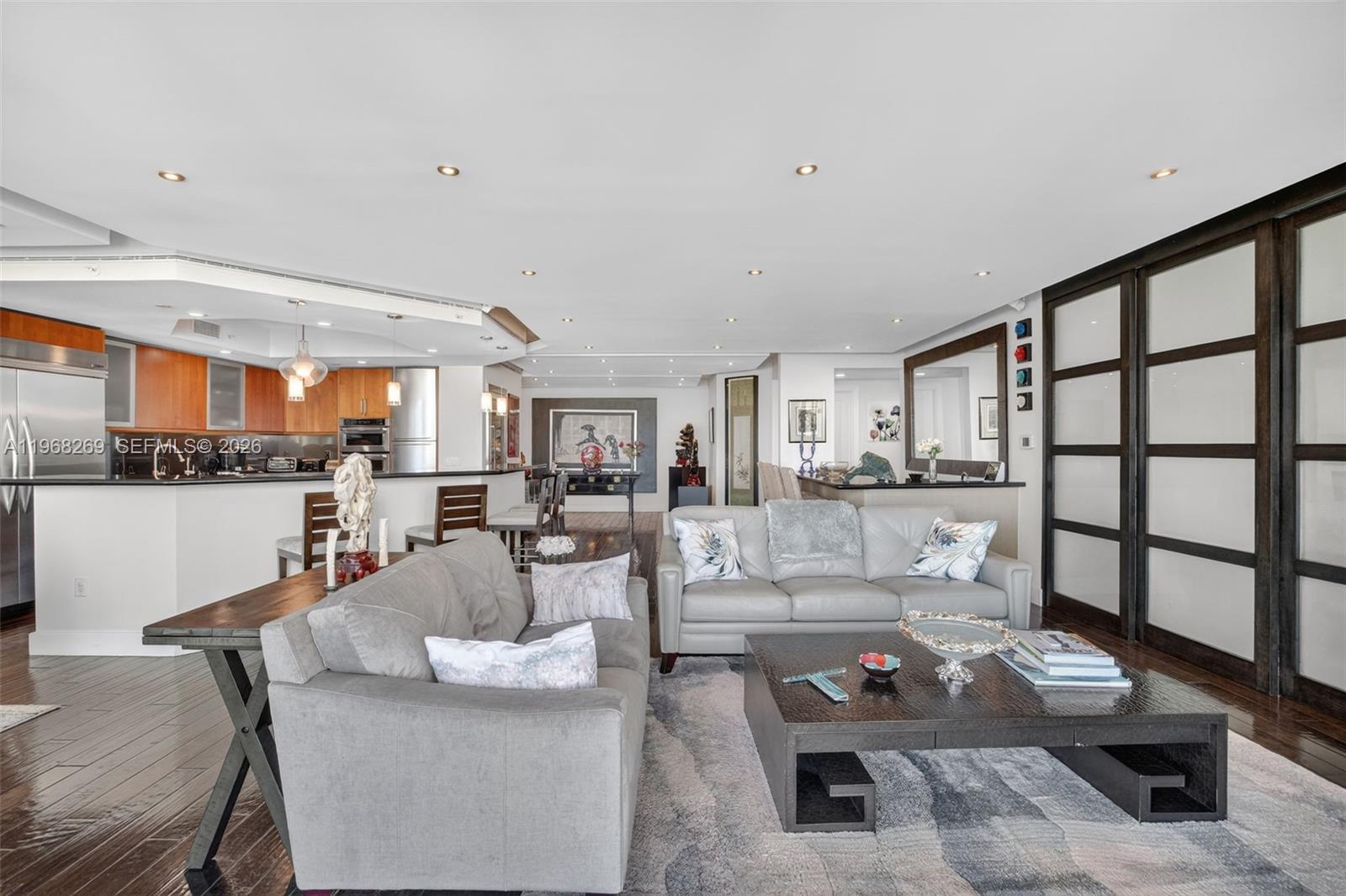 LE CLUB INTERNATIONAL - Residential