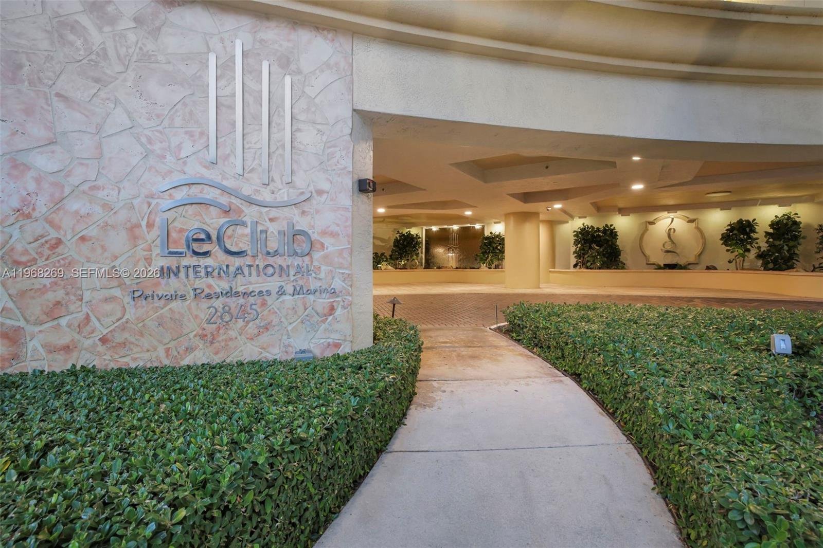 LE CLUB INTERNATIONAL - Residential