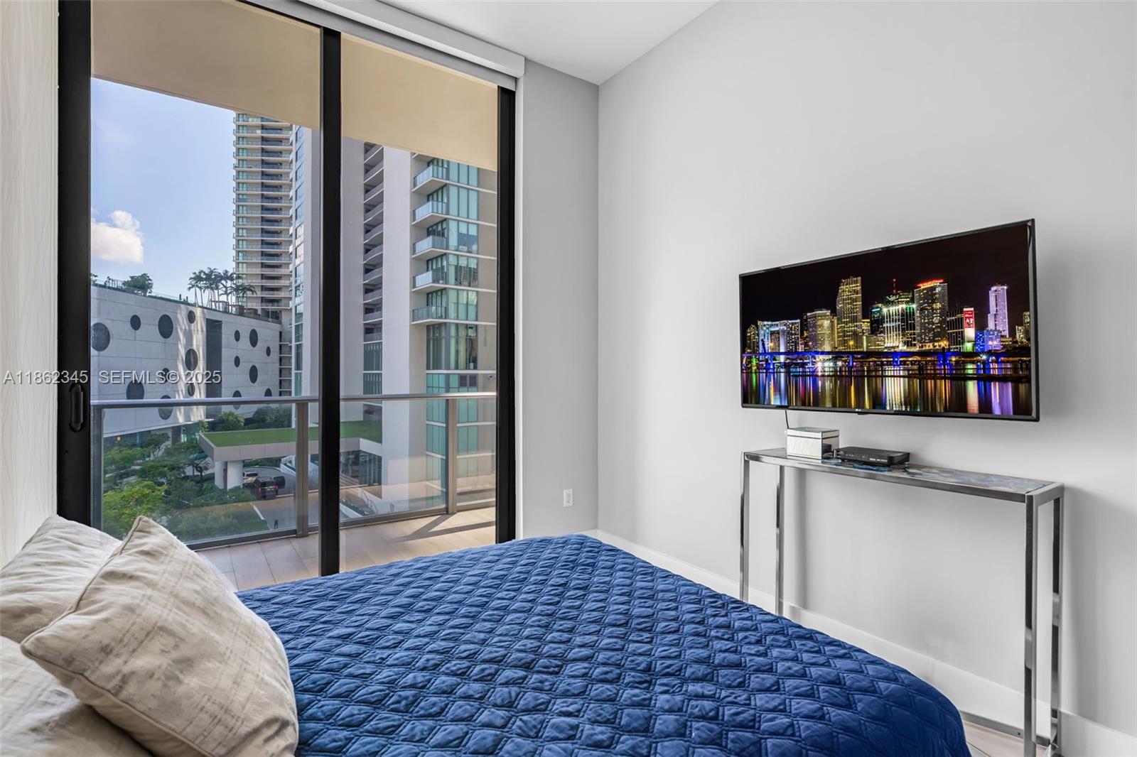 PARAISO BAYVIEWS CONDO - Residential