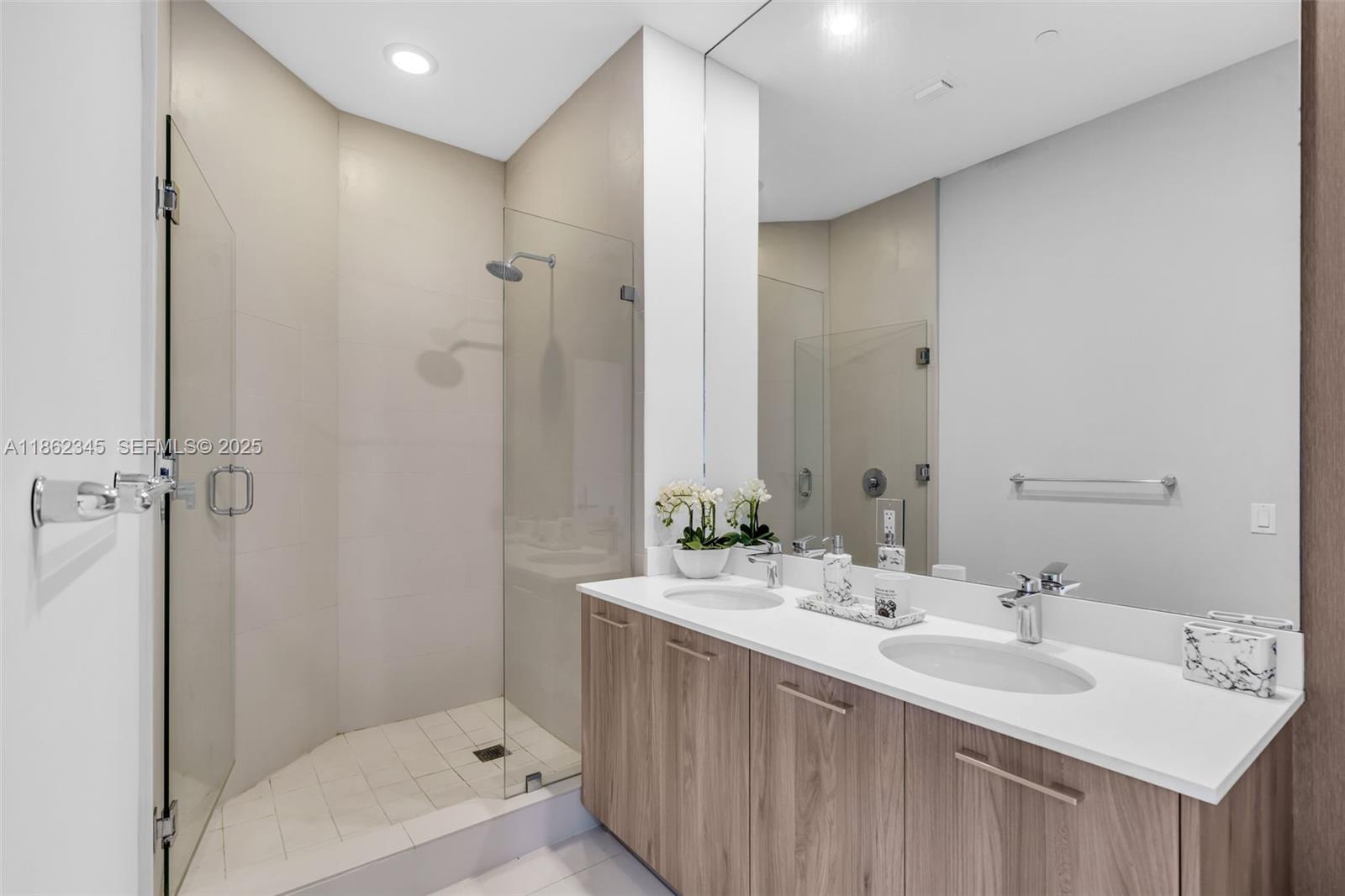 PARAISO BAYVIEWS CONDO - Residential