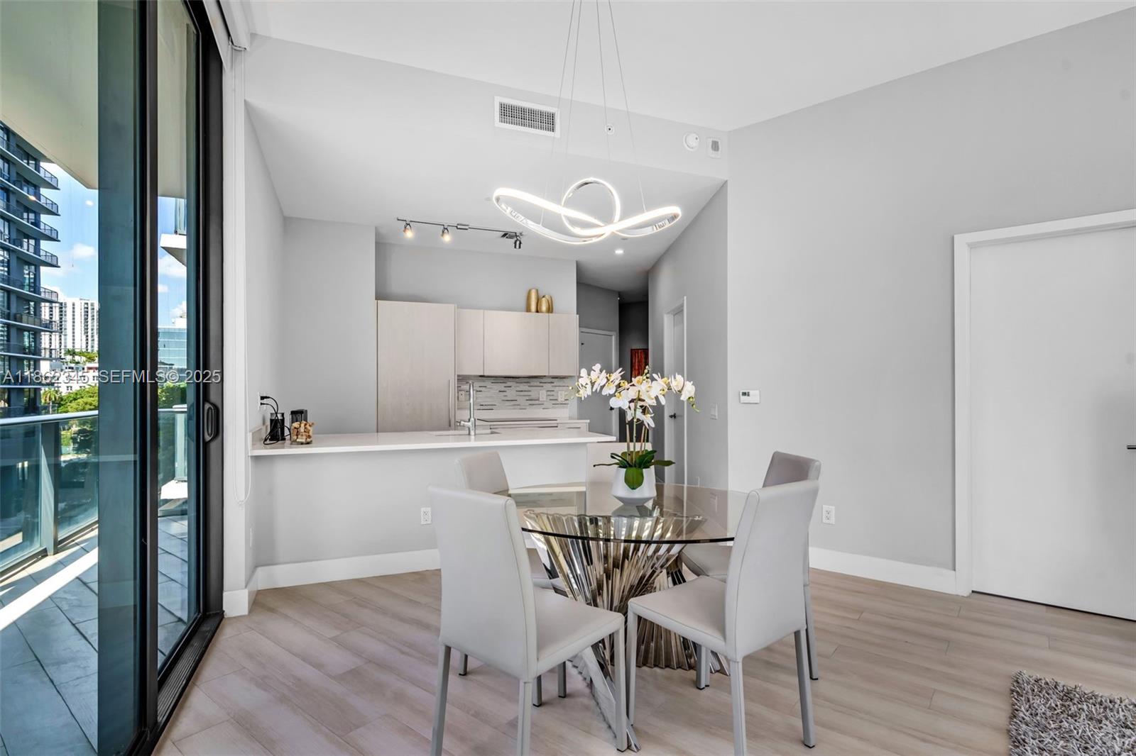 PARAISO BAYVIEWS CONDO - Residential