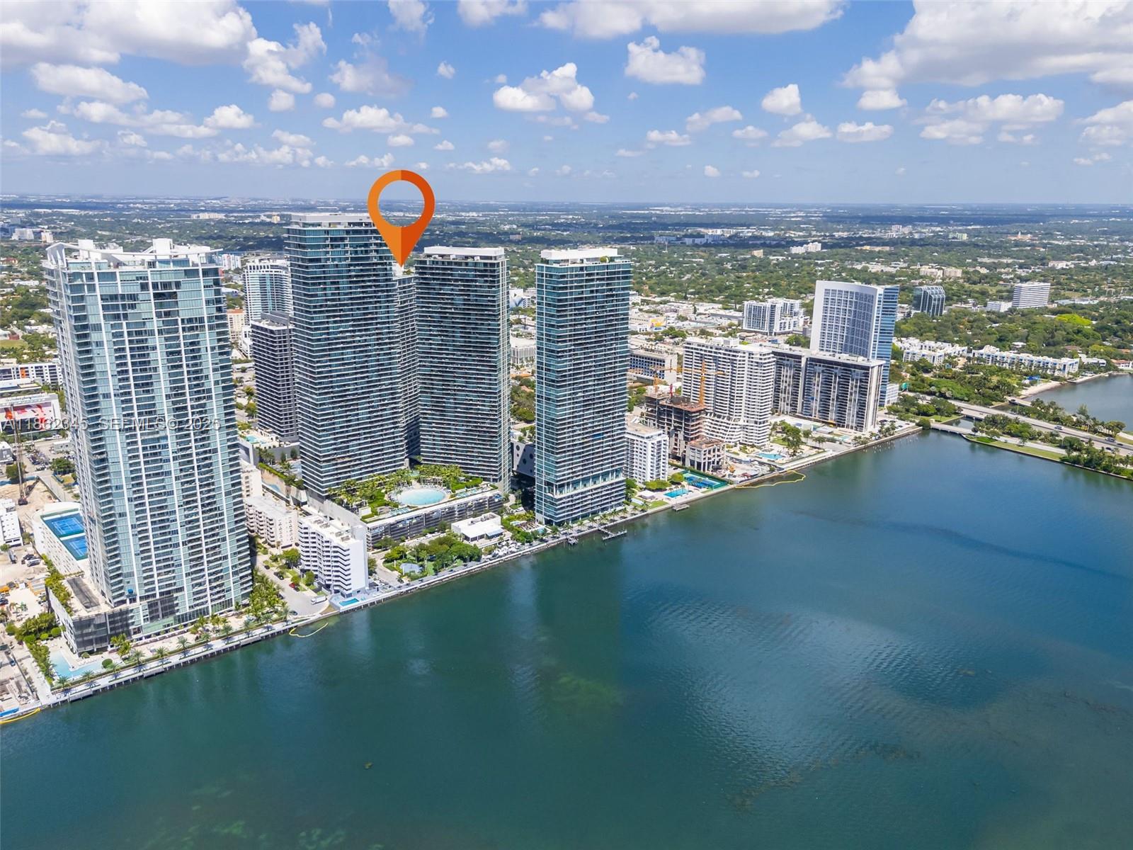 PARAISO BAYVIEWS CONDO - Residential