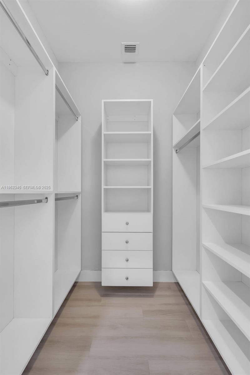 PARAISO BAYVIEWS CONDO - Residential