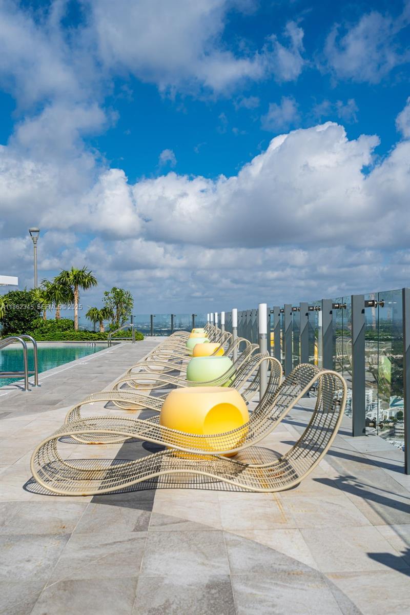 PARAISO BAYVIEWS CONDO - Residential