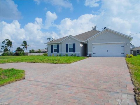 1626 Embers PKWY W Cape Coral FL 33993