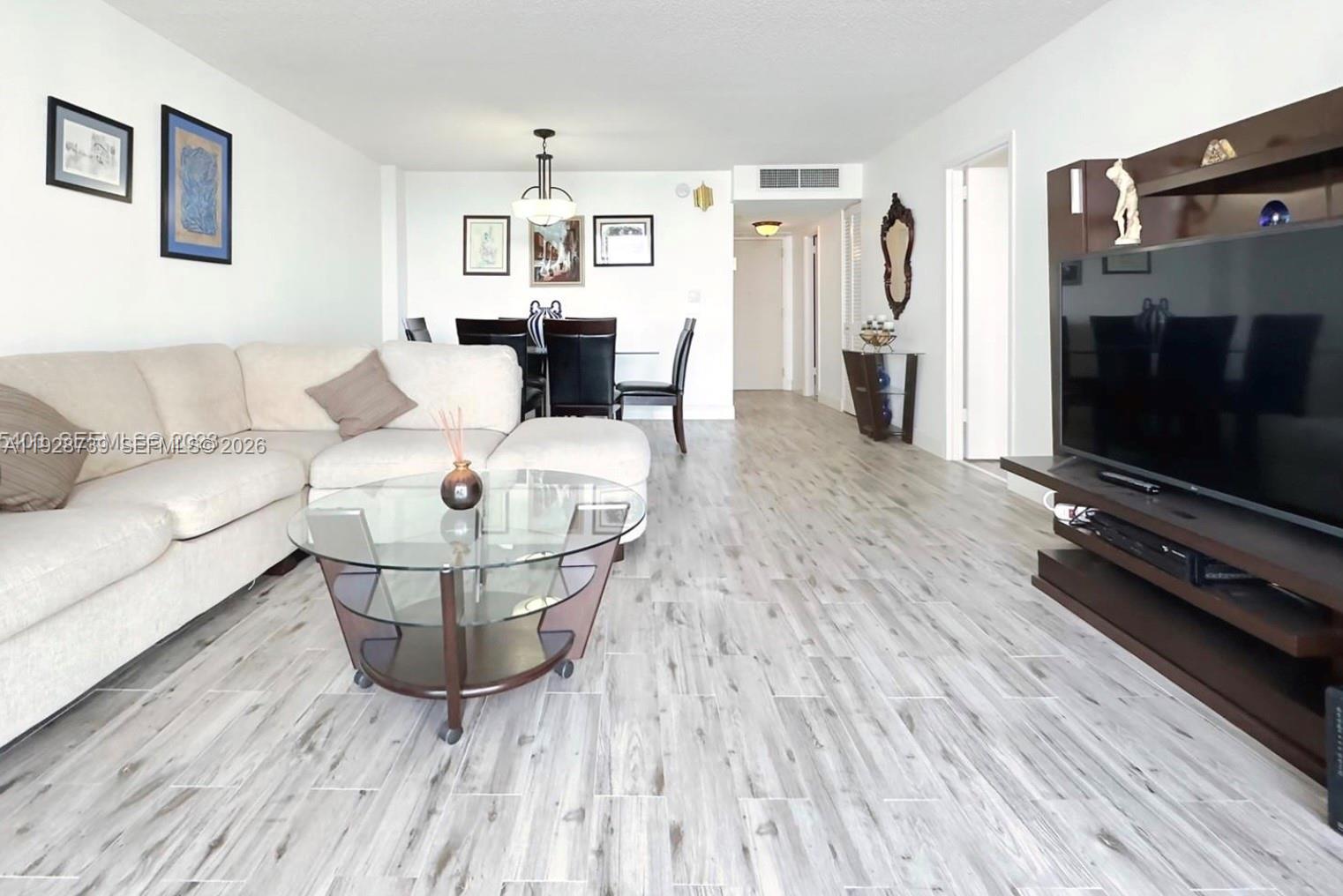 5701 Collins Ave 505