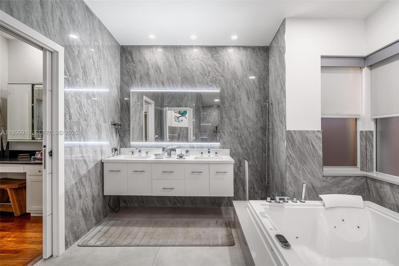 PALM ISLAND - Residential