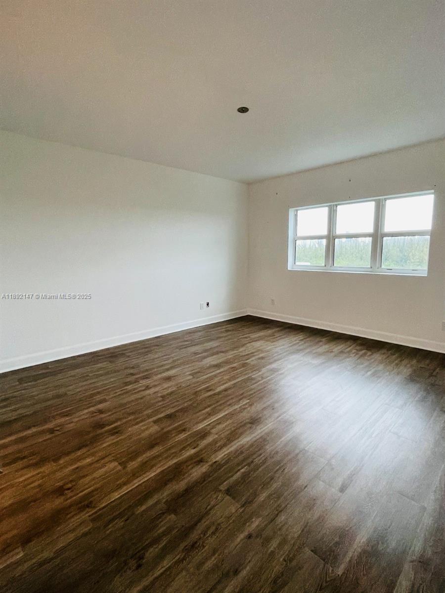 THE OAKS I CONDO - Residential Lease