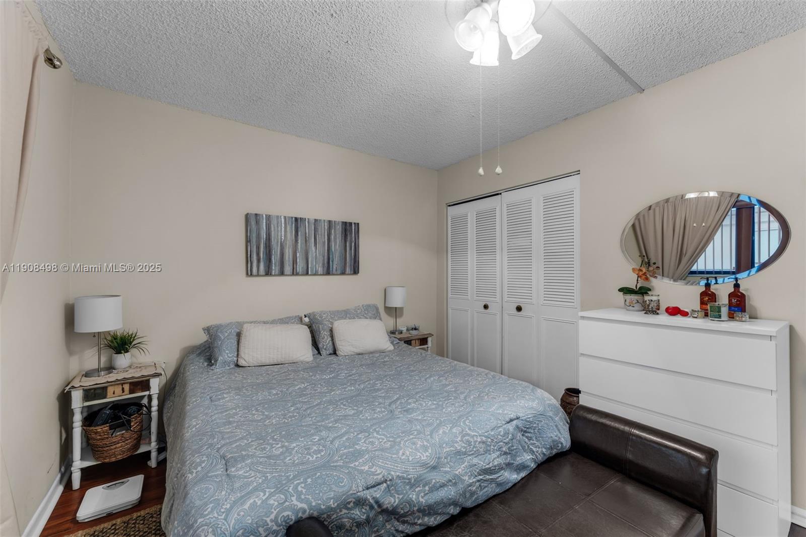 HORIZONS WEST CONDO #7 - Residential