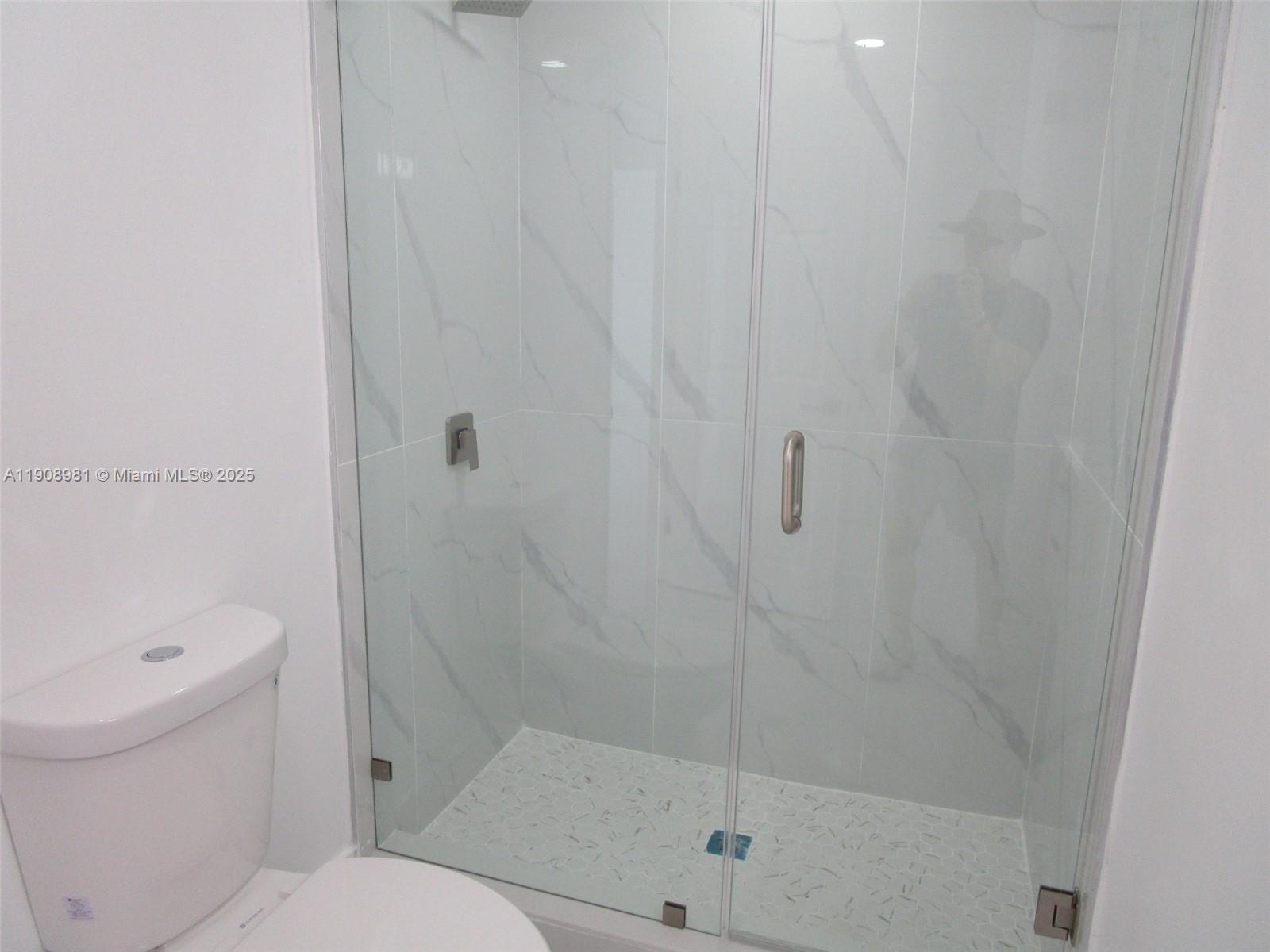 LES FONTAINES CONDO - Residential Lease