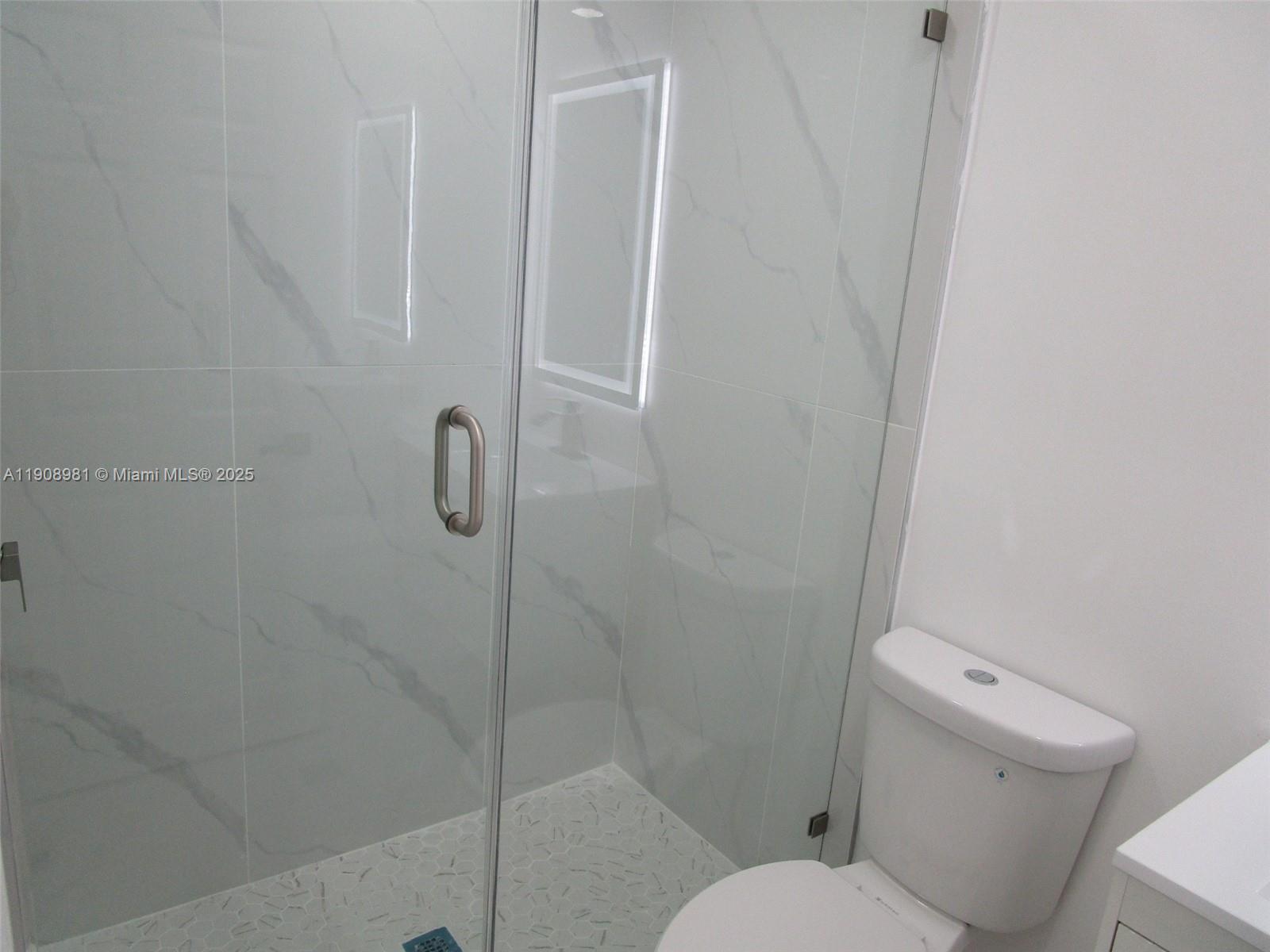 LES FONTAINES CONDO - Residential Lease