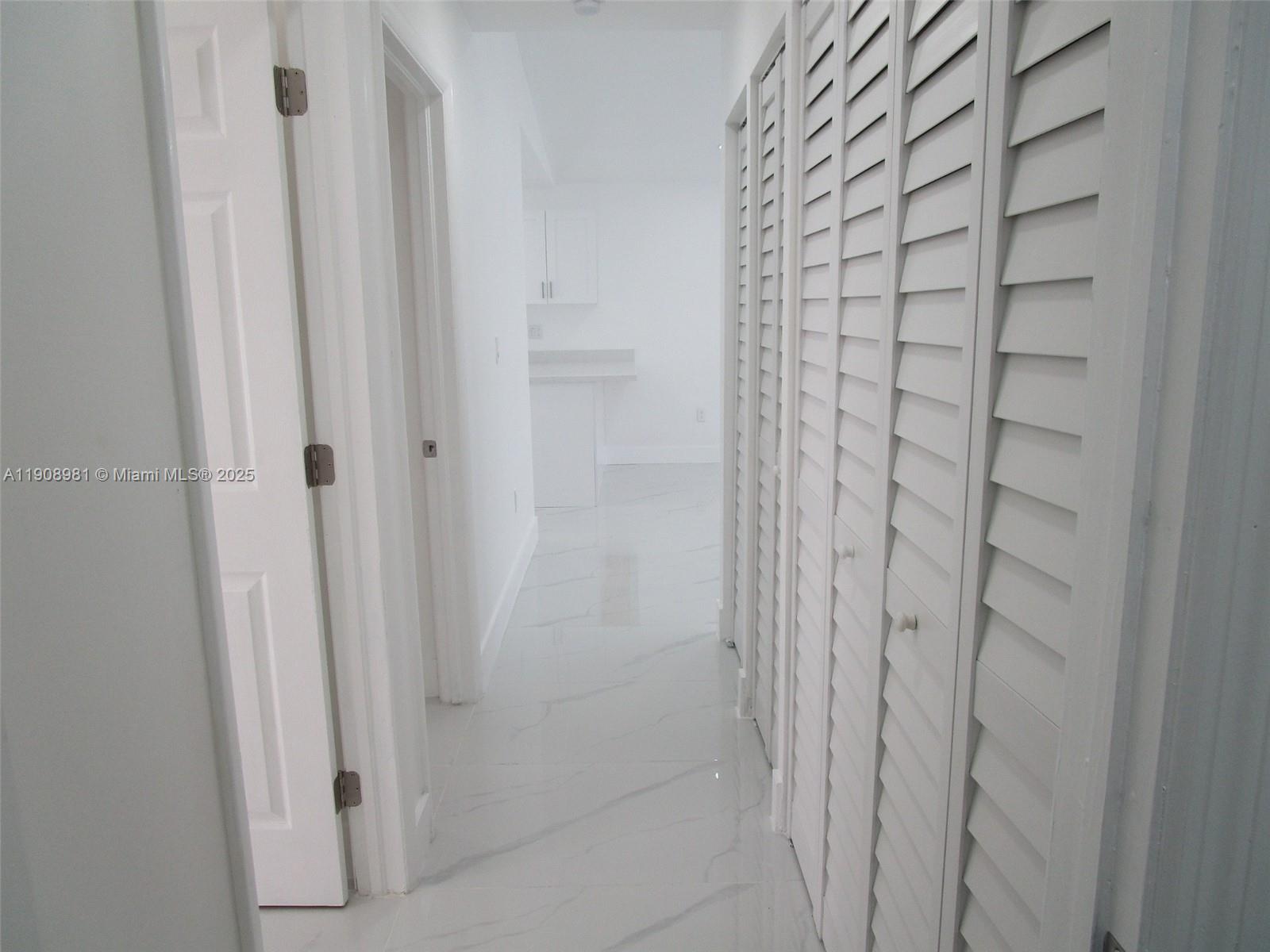 LES FONTAINES CONDO - Residential Lease