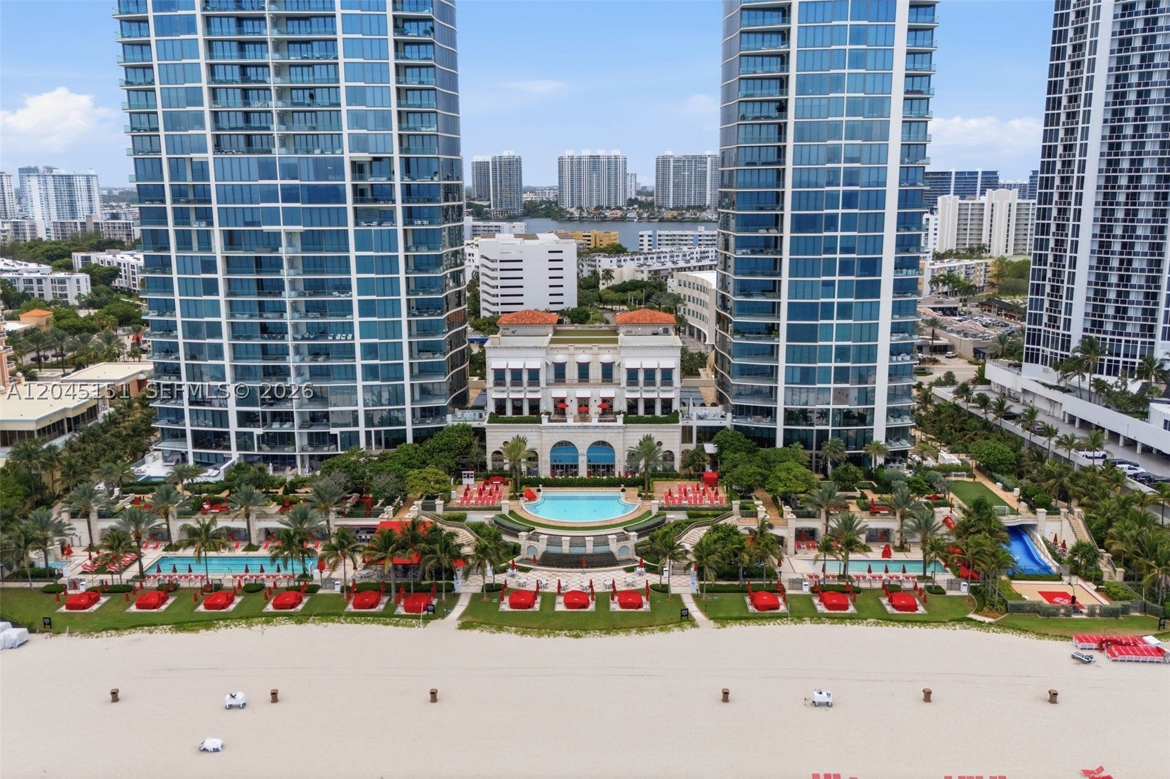 17901 Collins Ave 3906