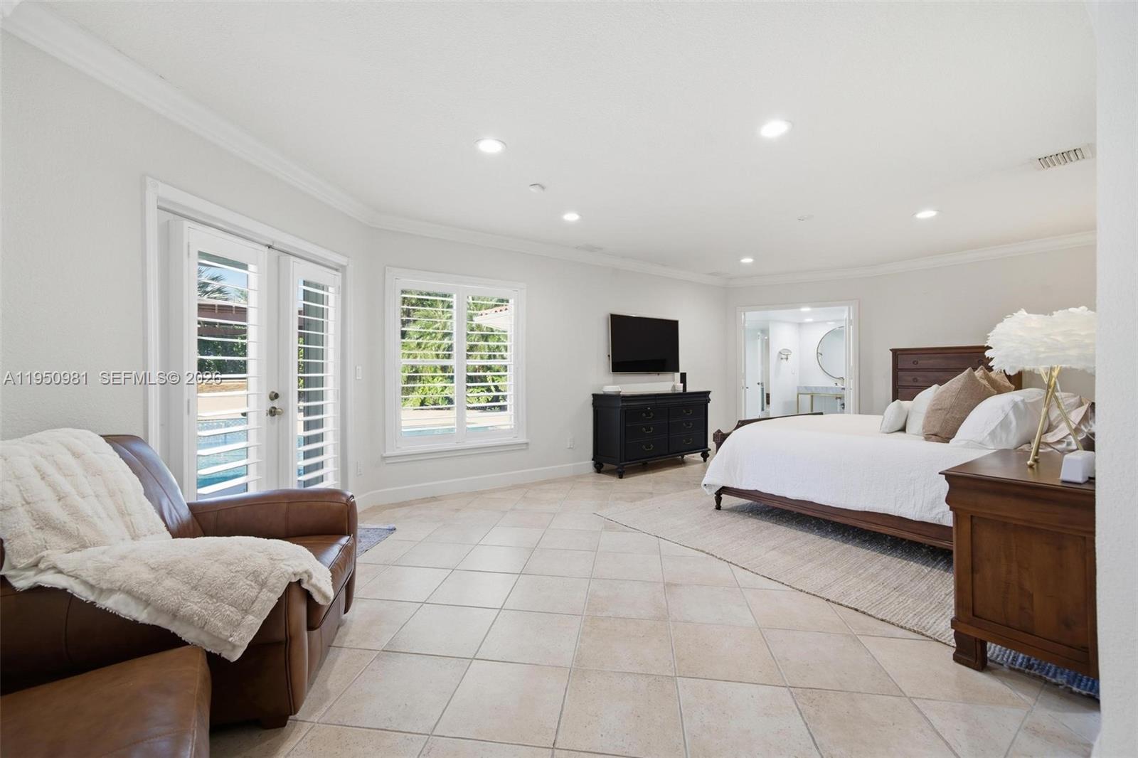 ROCK LAKE - Residential