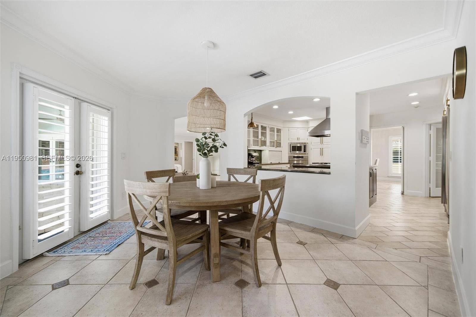 ROCK LAKE - Residential