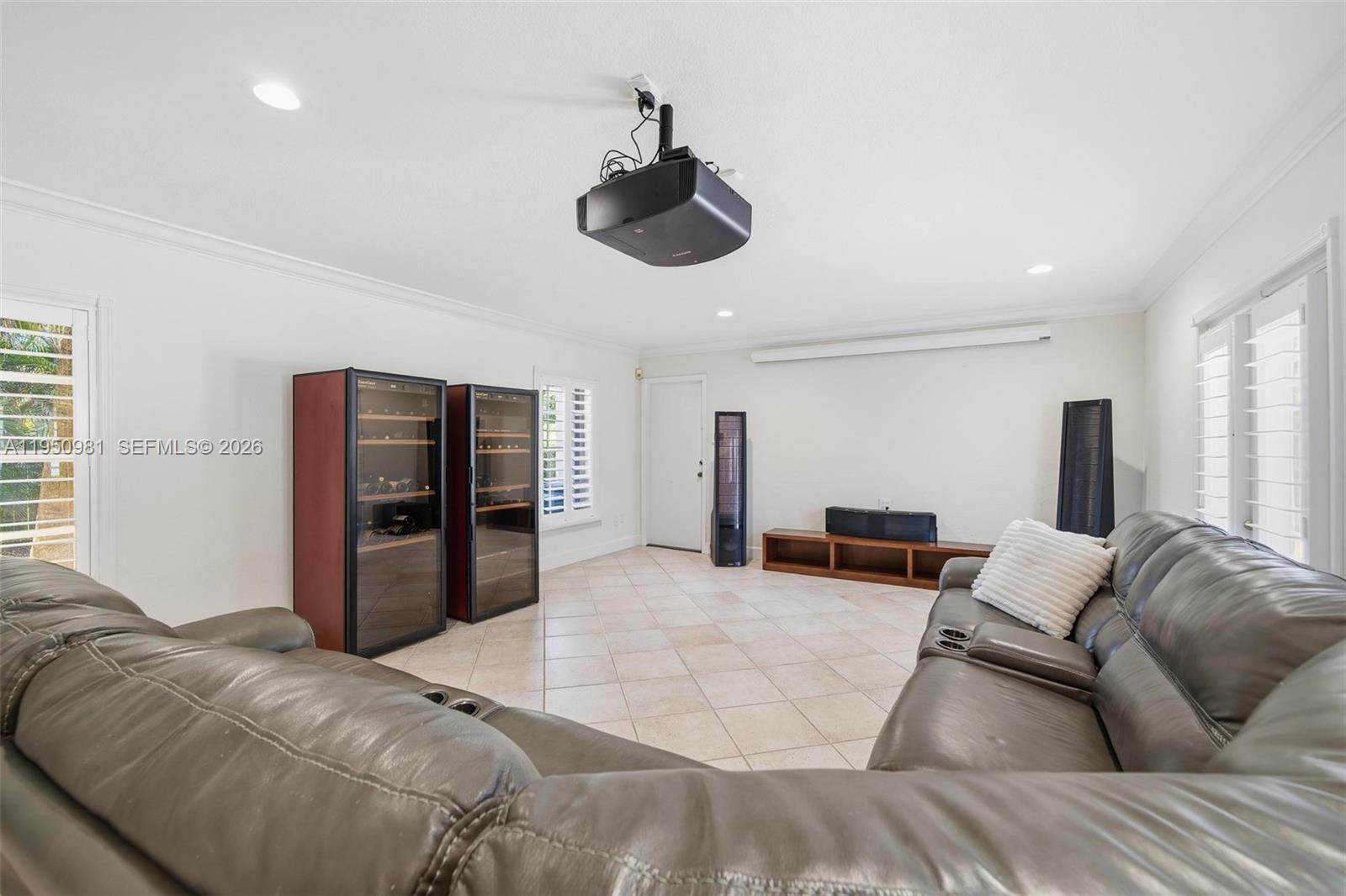 ROCK LAKE - Residential