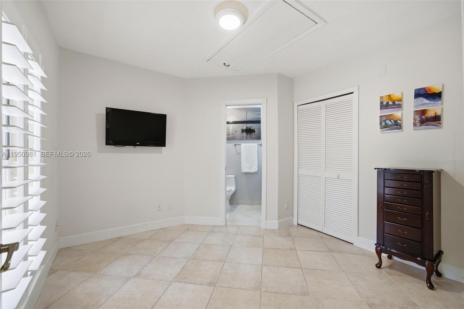 ROCK LAKE - Residential