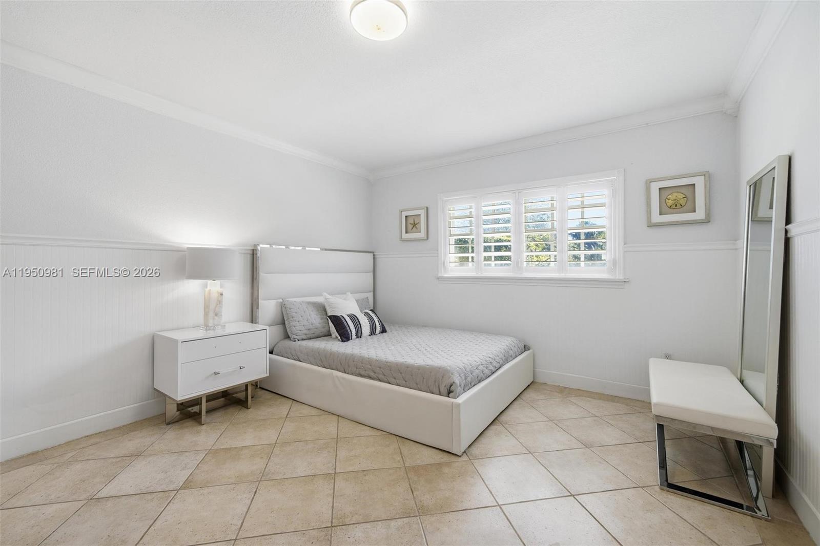 ROCK LAKE - Residential