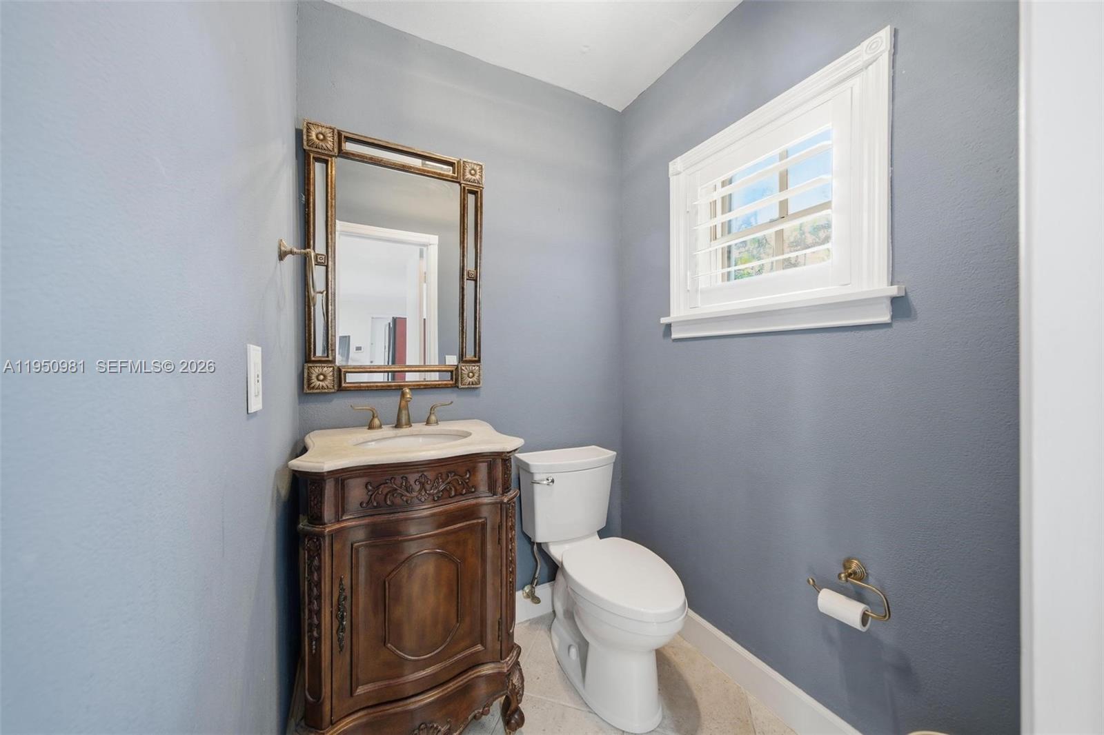 ROCK LAKE - Residential