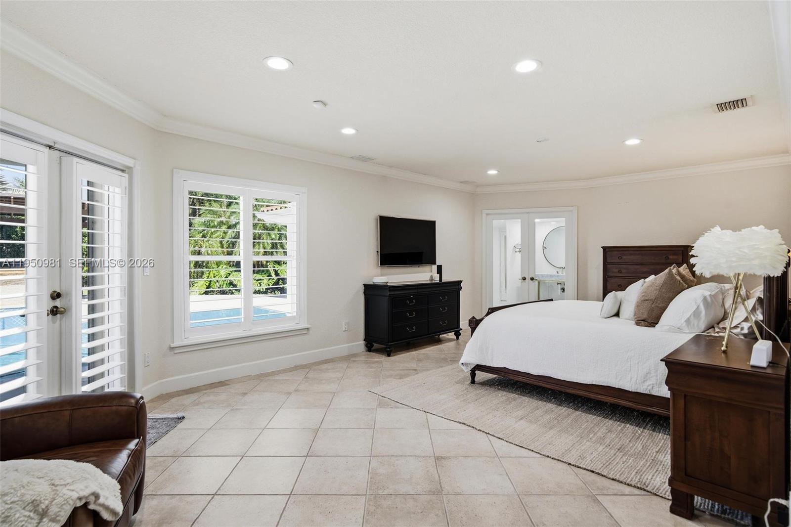 ROCK LAKE - Residential