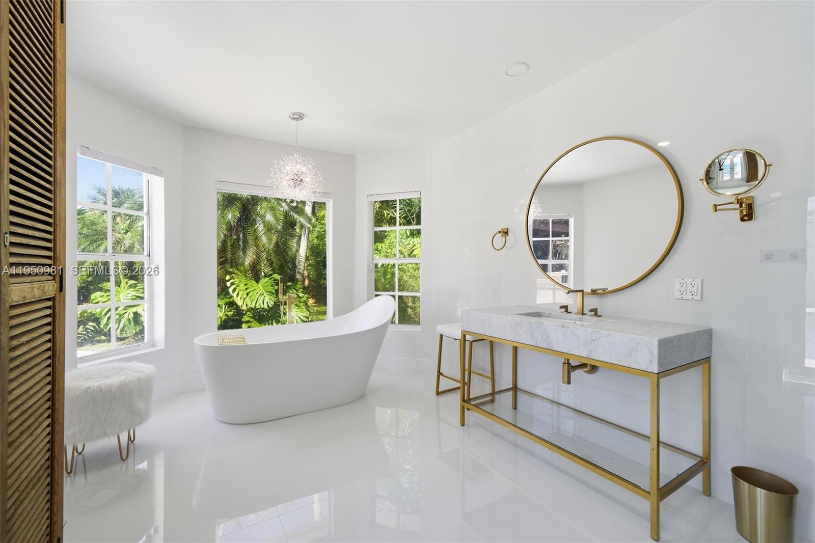 ROCK LAKE - Residential