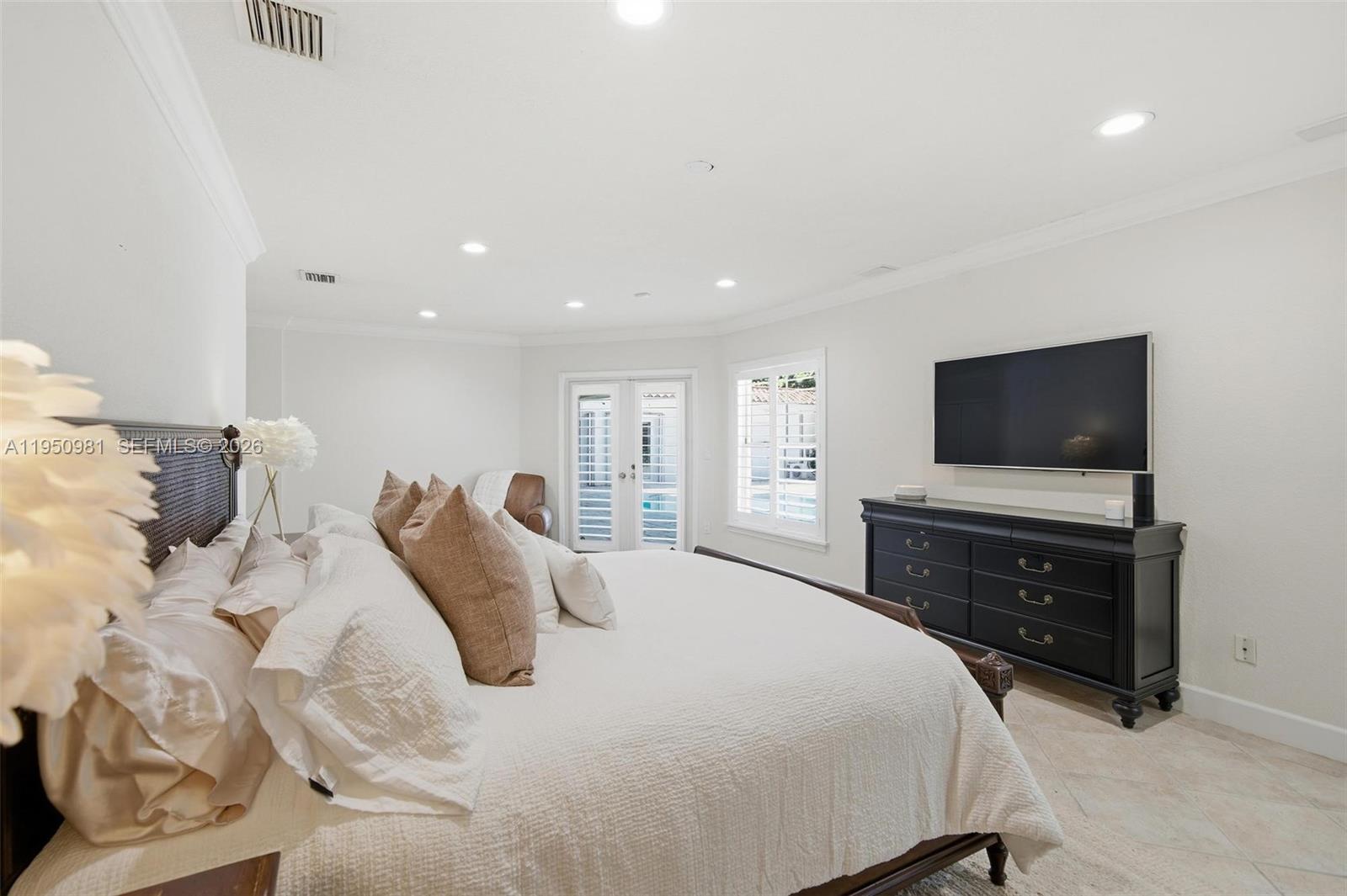 ROCK LAKE - Residential