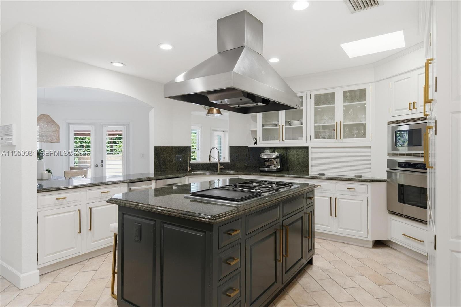 ROCK LAKE - Residential