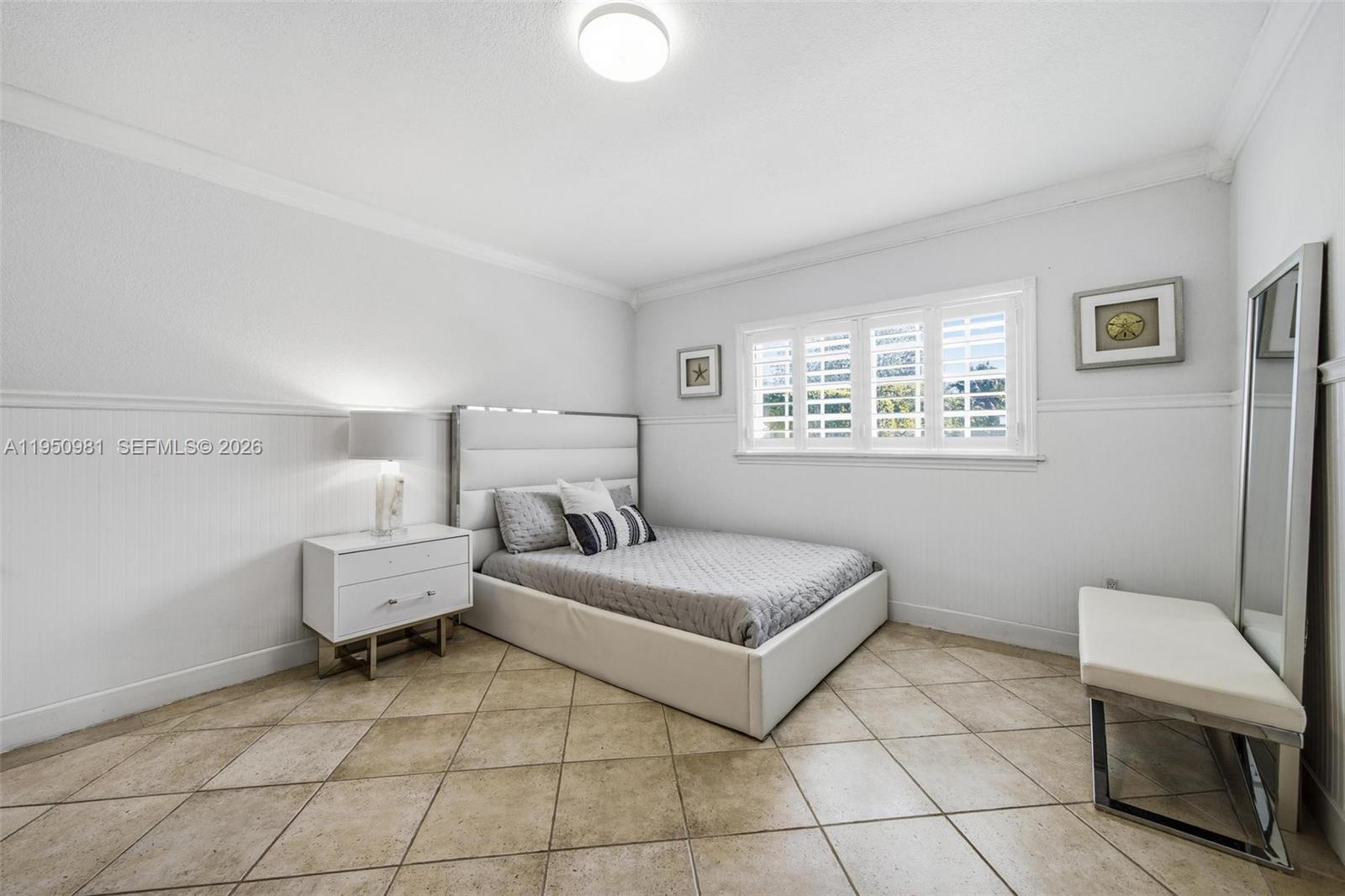 ROCK LAKE - Residential