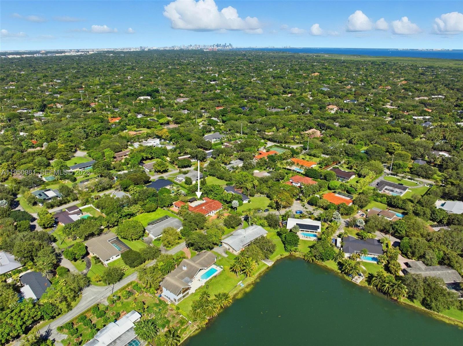 ROCK LAKE - Residential