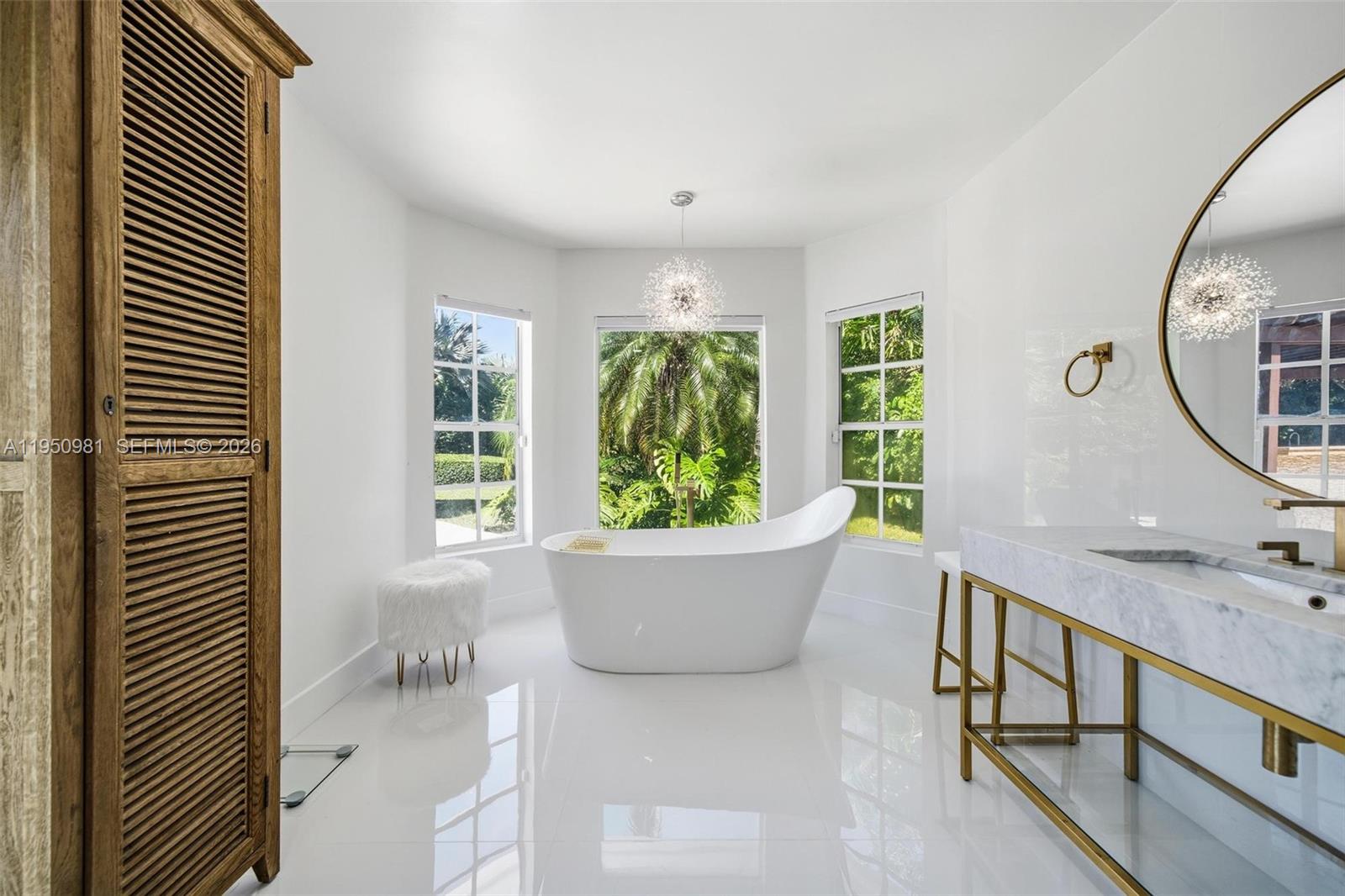 ROCK LAKE - Residential