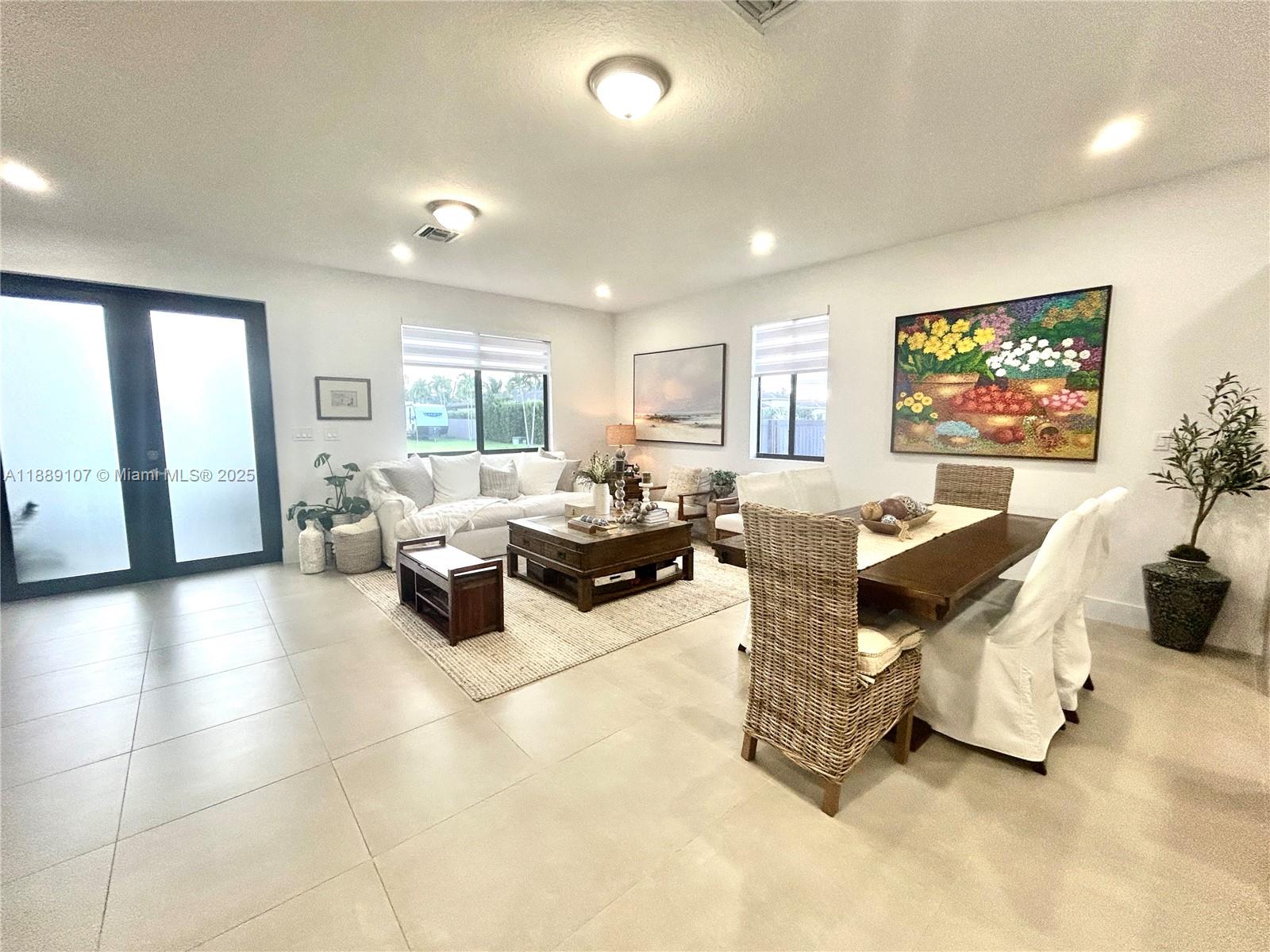 SOUTHERN COVE - Residential