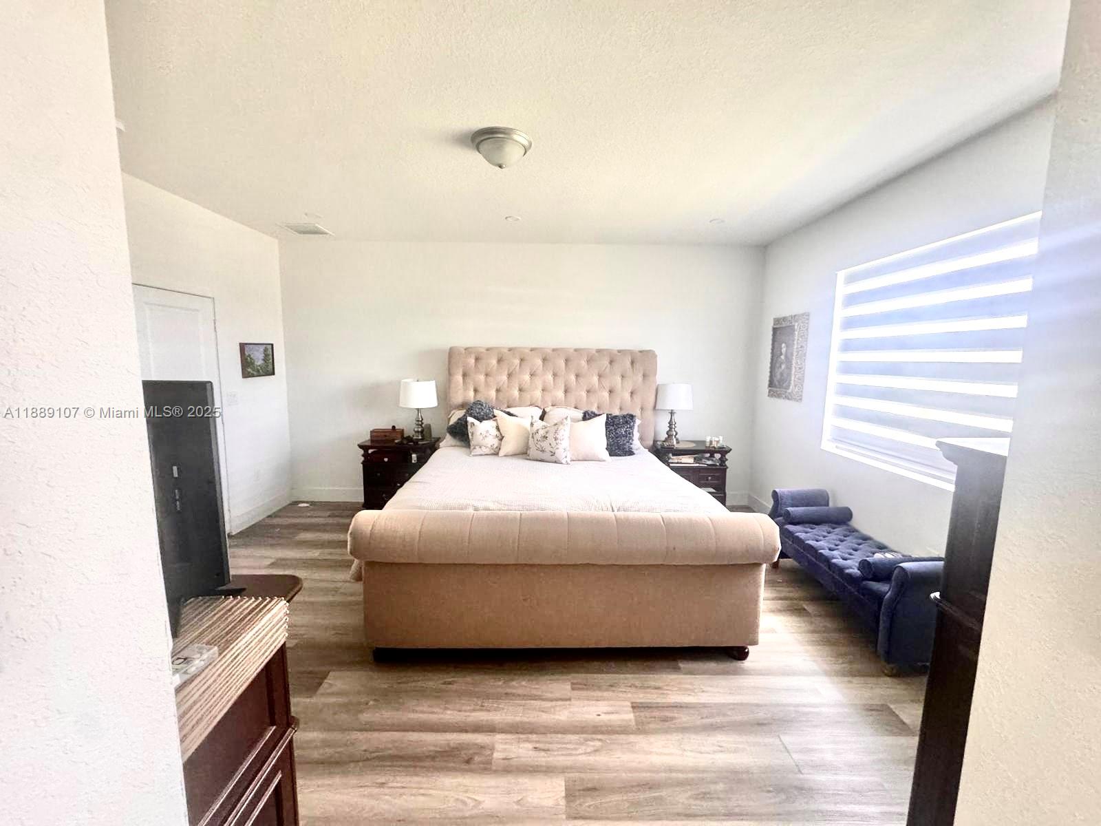 SOUTHERN COVE - Residential