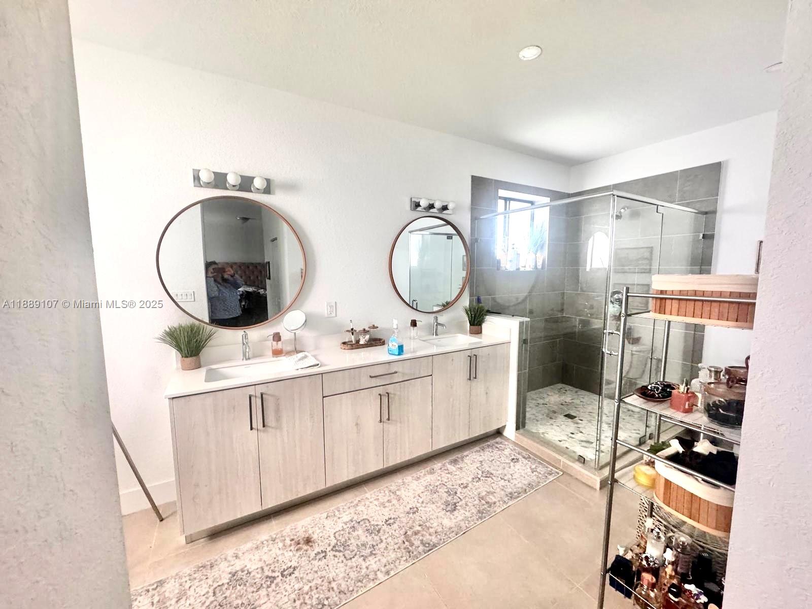 SOUTHERN COVE - Residential