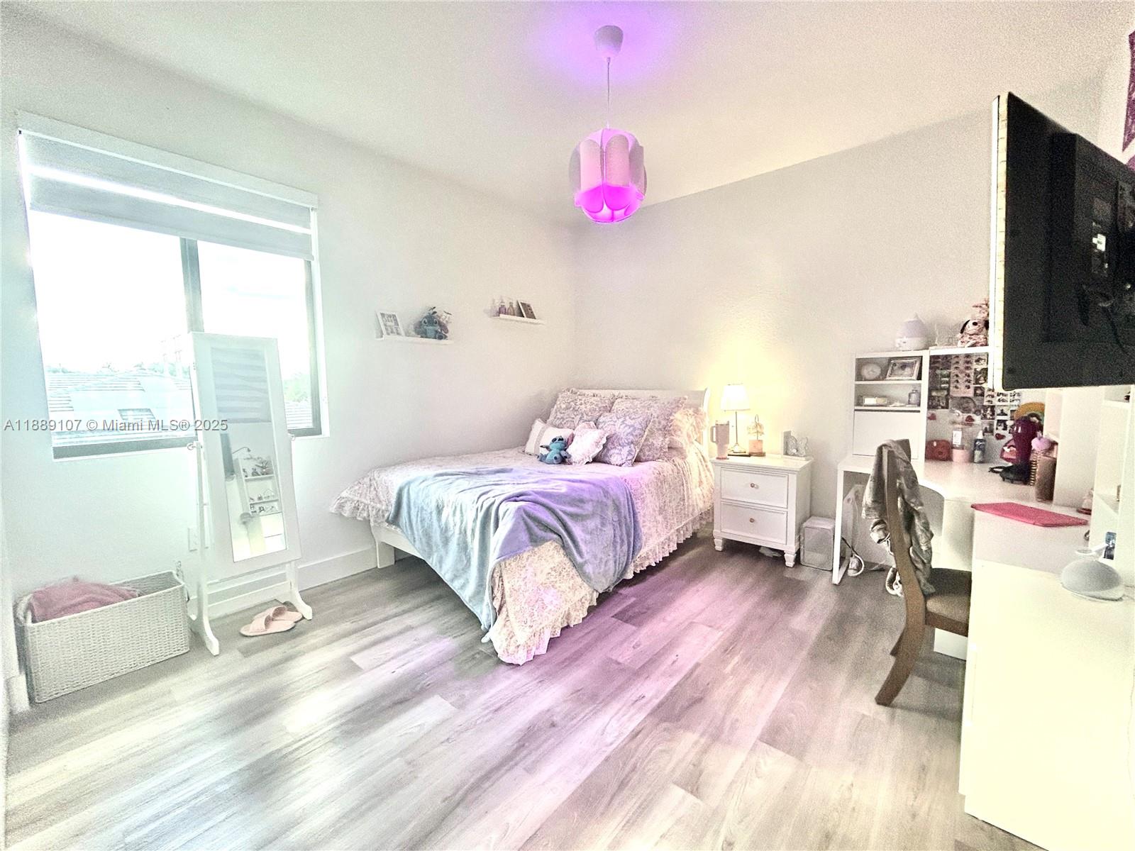 SOUTHERN COVE - Residential