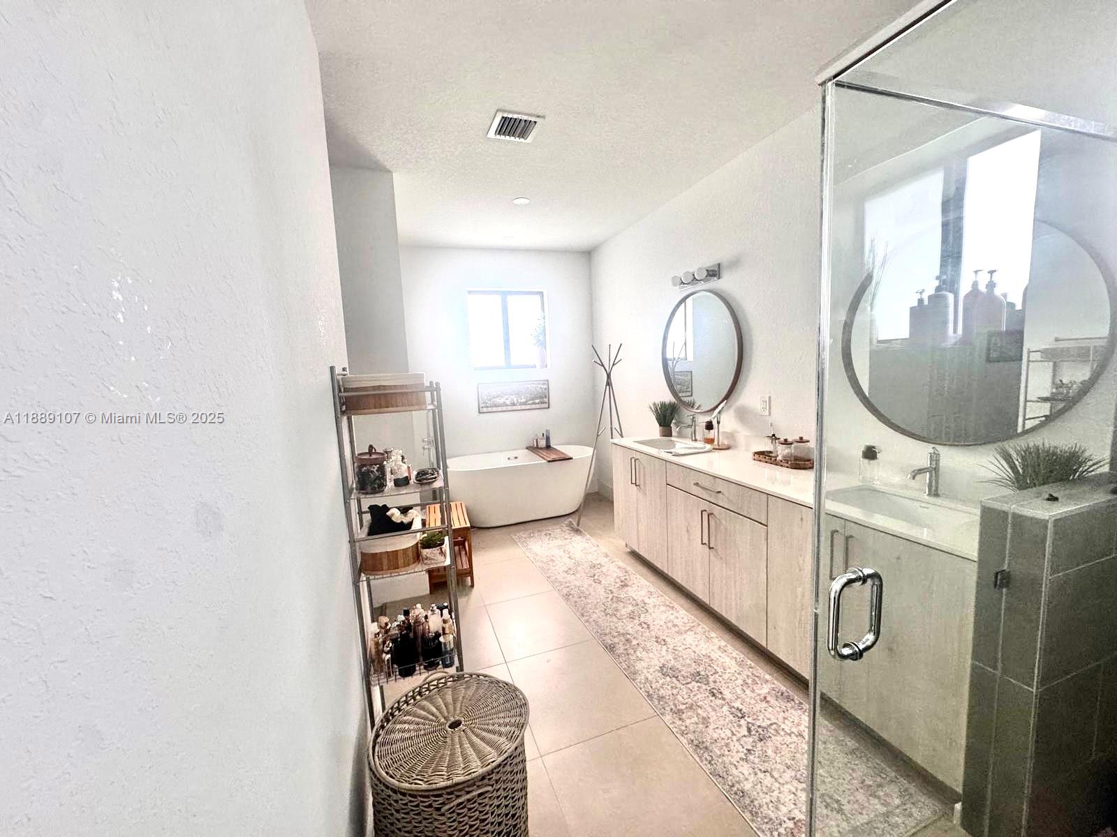 SOUTHERN COVE - Residential