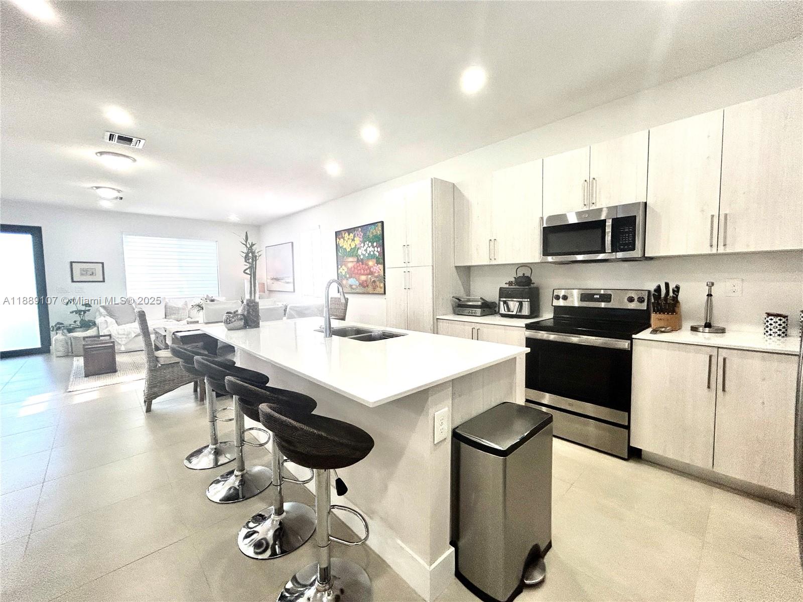 SOUTHERN COVE - Residential