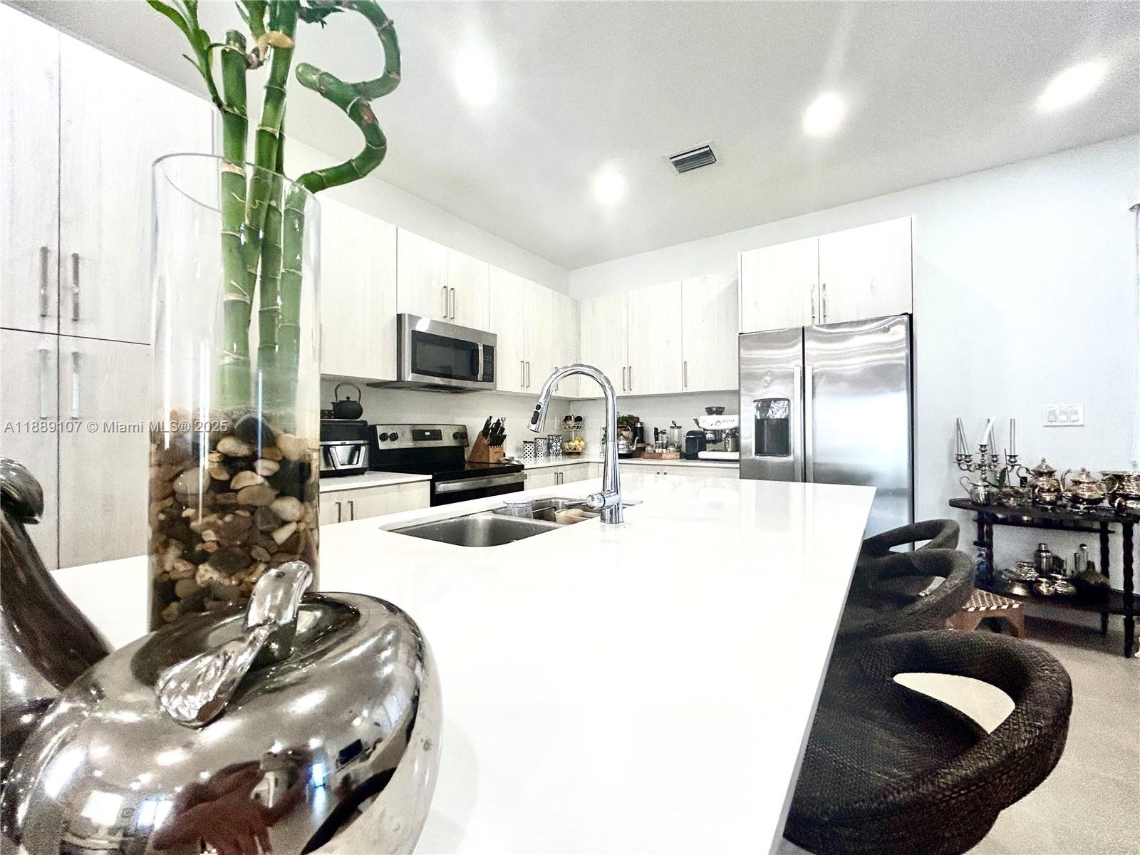 SOUTHERN COVE - Residential