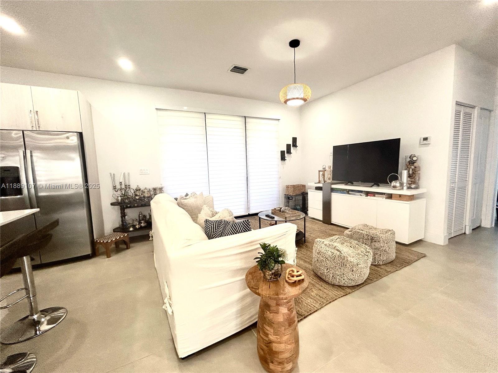 SOUTHERN COVE - Residential