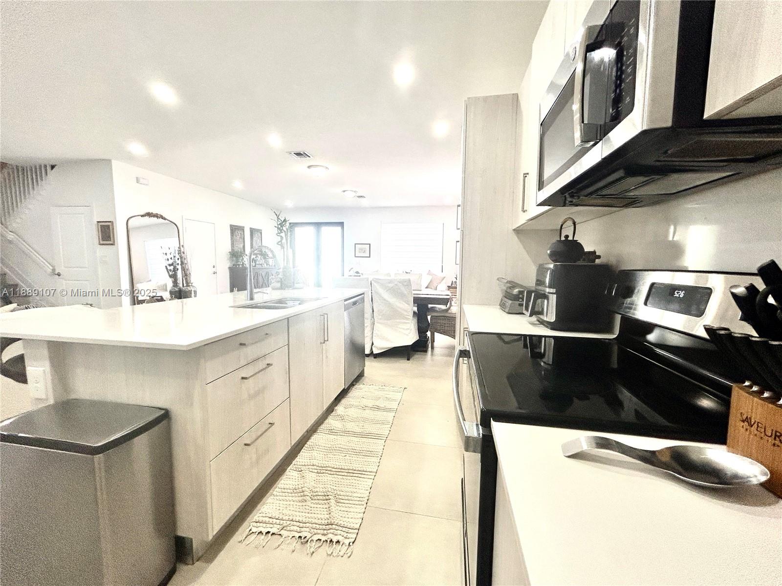 SOUTHERN COVE - Residential