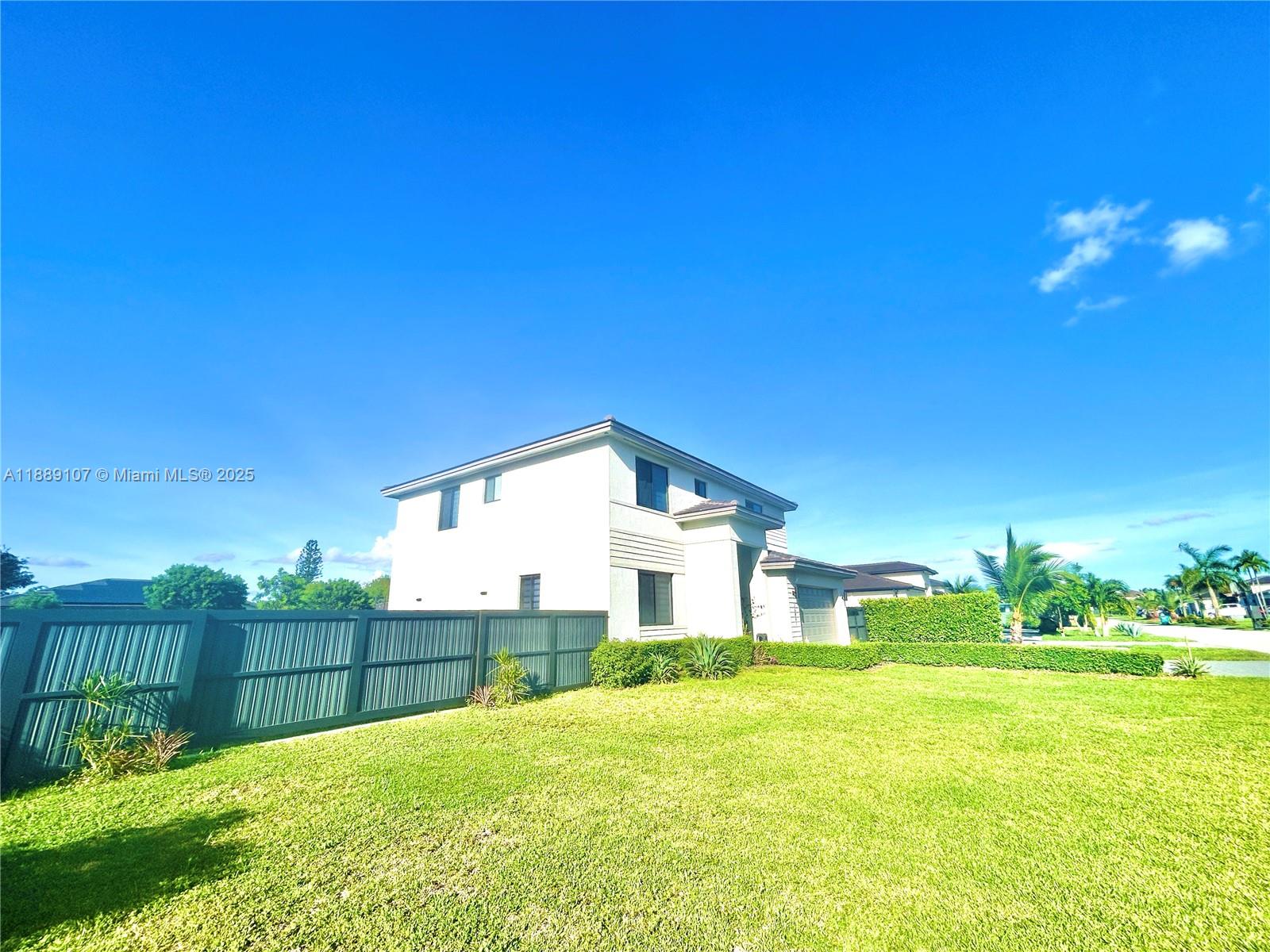 SOUTHERN COVE - Residential