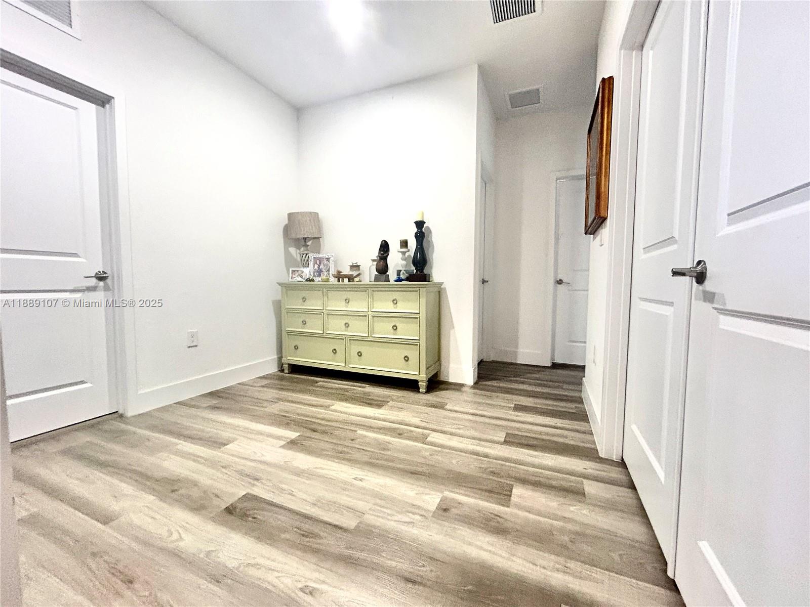 SOUTHERN COVE - Residential